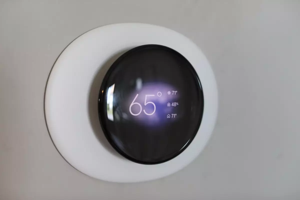 The Value and Functionality of the Nest Learning Thermostat