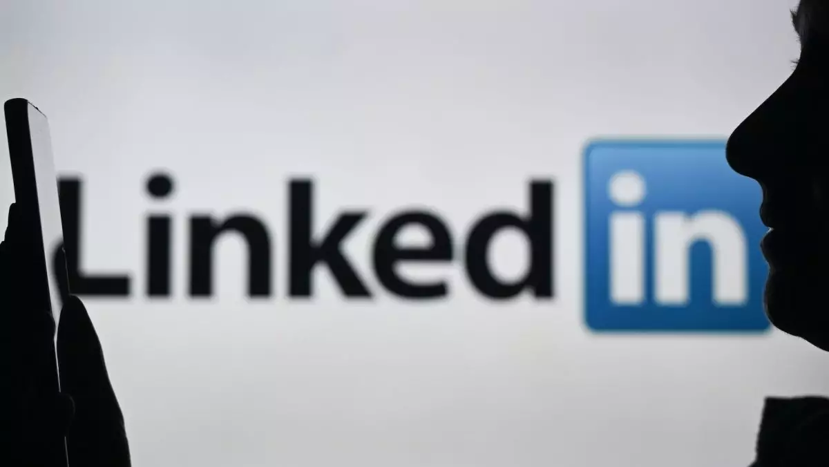 The Emerging Ethical Dilemma of AI Training on User Data: A Closer Look at LinkedIn’s Practices