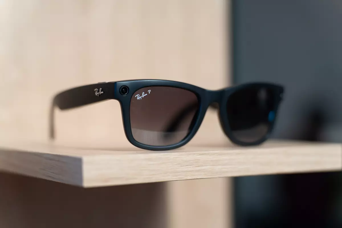 The Ethical Implications of AI-Powered Wearables: A Closer Look at Meta’s Ray-Bans