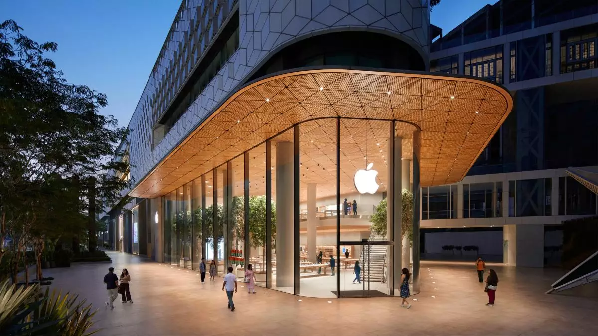 Apple Expands Retail Footprint in India with New App Launch