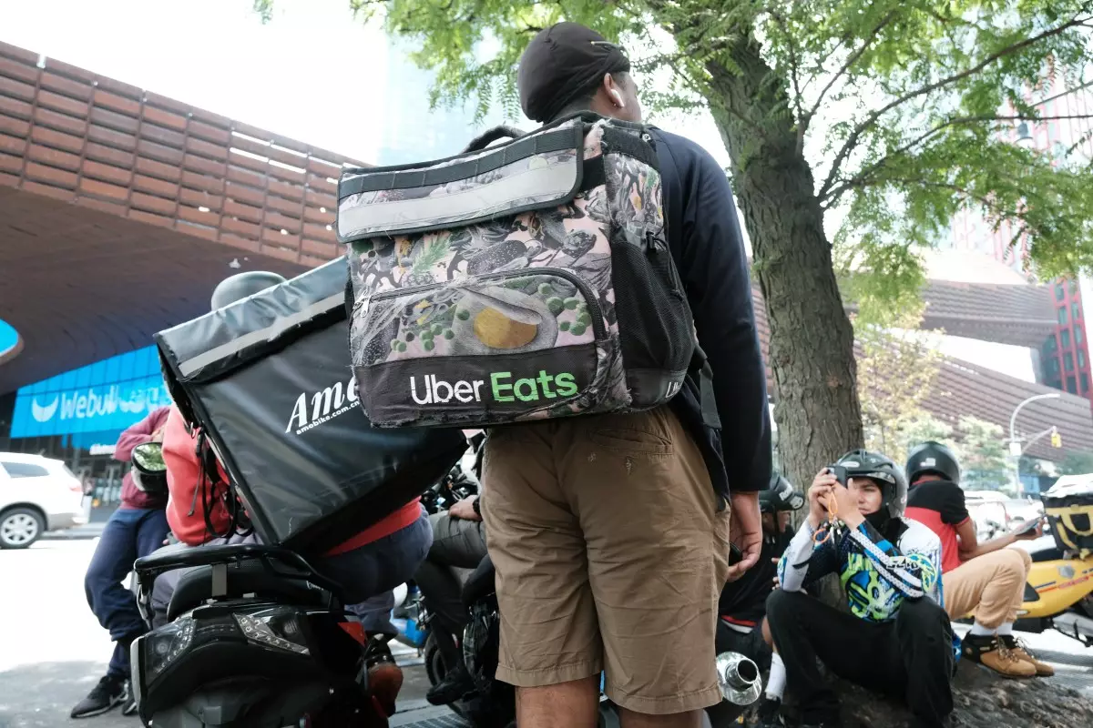 The Legal Clash of Titans: Uber vs. DoorDash in the Food Delivery Market