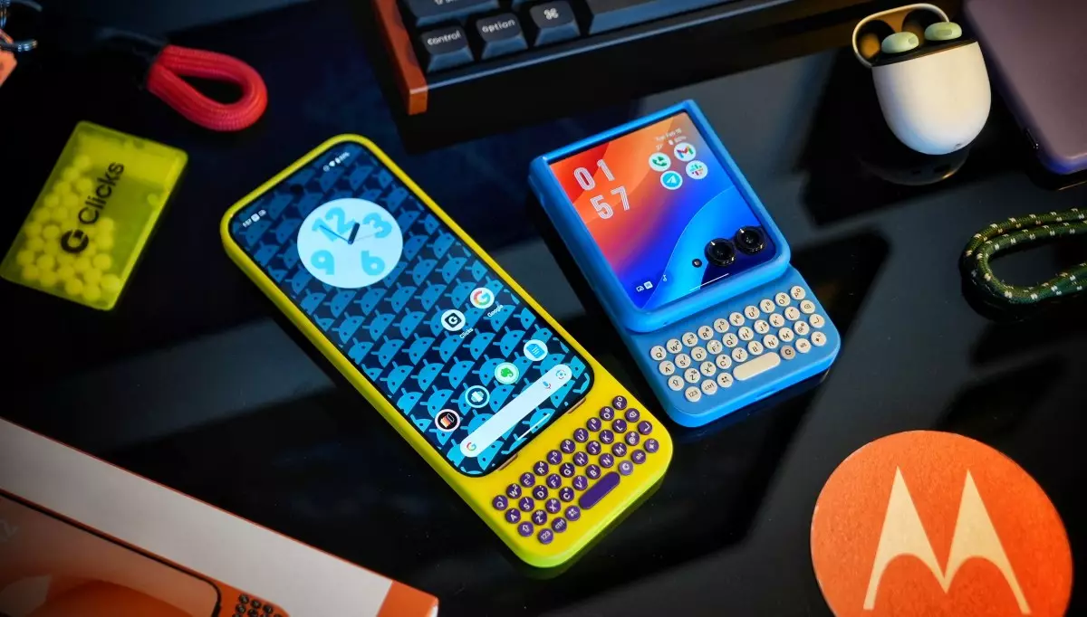 Reviving Nostalgia: Clicks Launches BlackBerry-Style Keyboards for Android