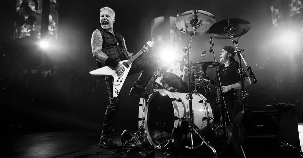 Revolutionizing Concert Experiences: Apple’s New Immersive Video with Metallica