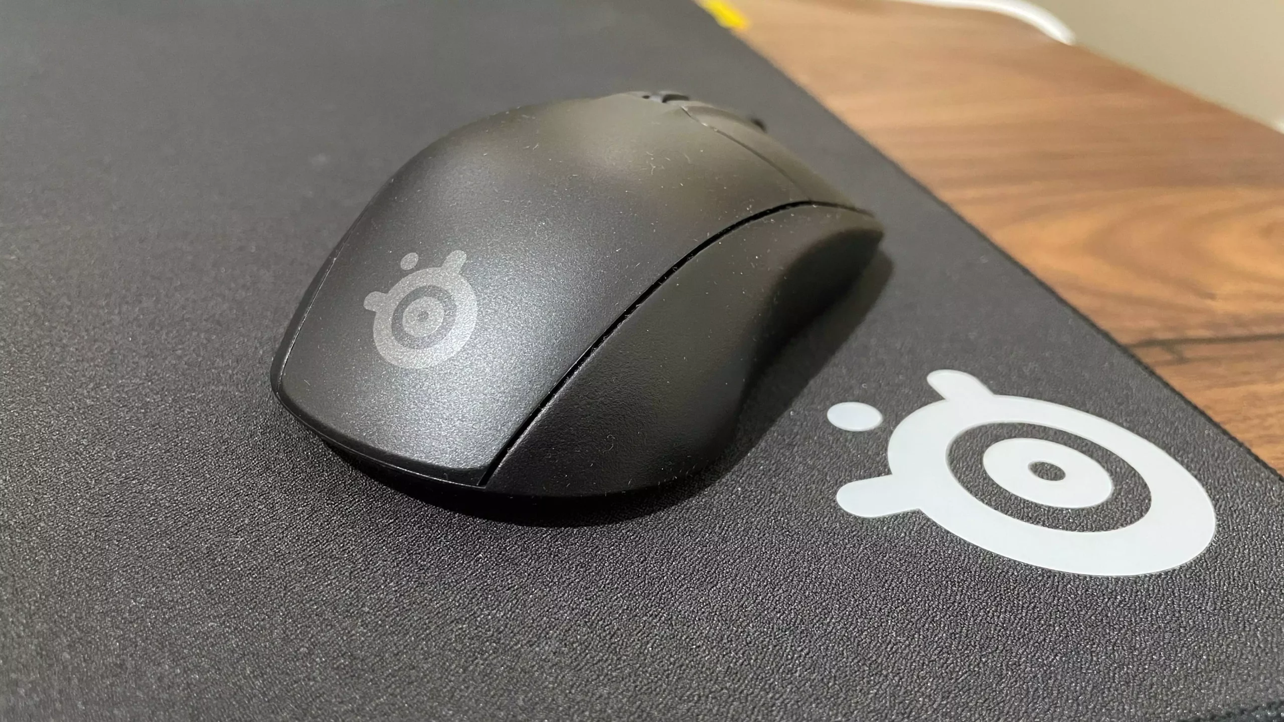 Revolutionizing Gaming: Why Removable Battery Mice Are the Future of Wireless Gaming